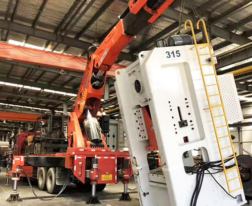 长泰县附近随车吊出租，轻松解决运输难题