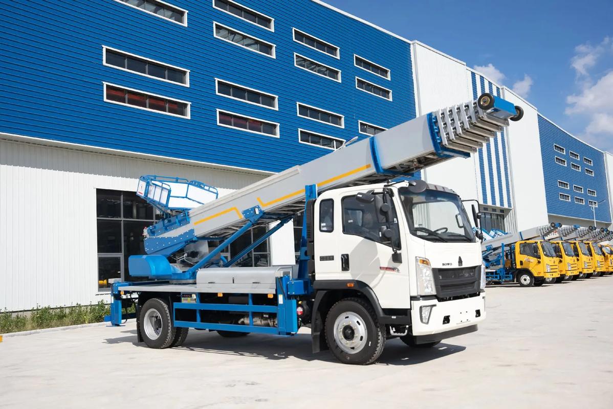 长泰县出租云梯车高空作业车 建筑垃圾搬运